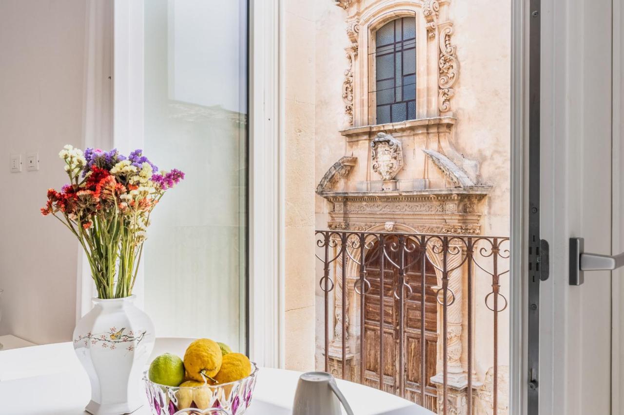 Casa Ruiz Suites Noto Exterior photo
